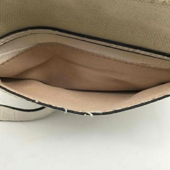 BOGO Ivory Dana Buchman crossbody bag - Picture 4 of 4